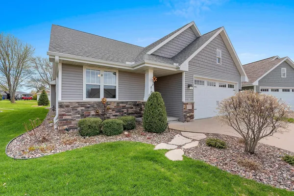 $438,800 | 177 East Clearwater Drive, Appleton, WI 54913
