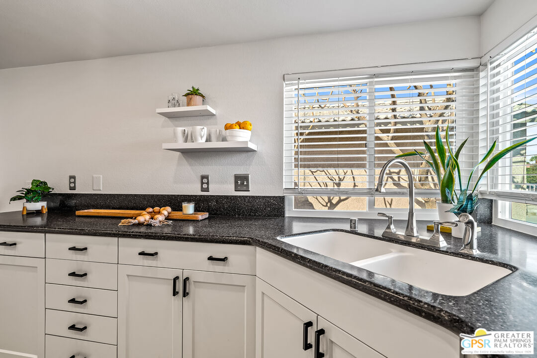 68325 Peladora Road Cathedral City, CA 92234 - Photo 17 of 61