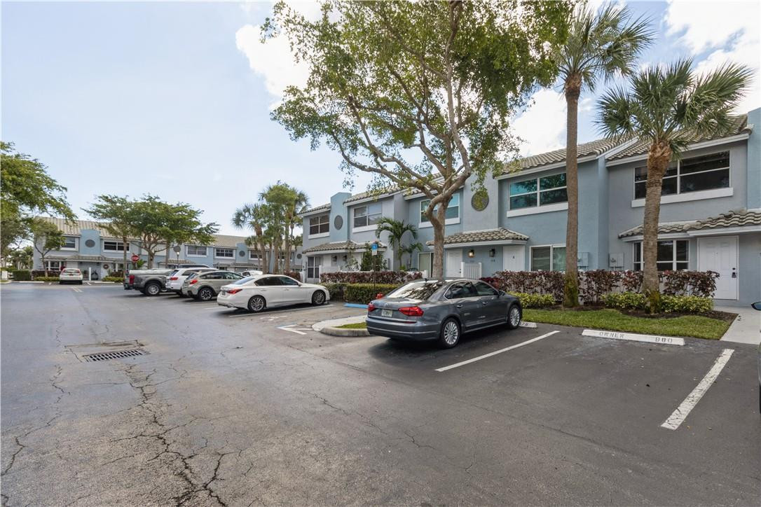 980 Jeffery Street, Unit 980 Boca Raton, FL 33487 - Photo 3 of 37 Photo 3
