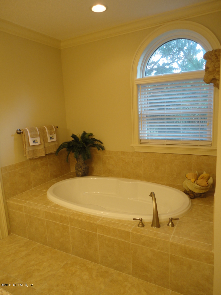 1 Radio Road, Unit 203 St. Augustine, FL 32084 - Photo 12 of 23 Master Bath Garden Tub