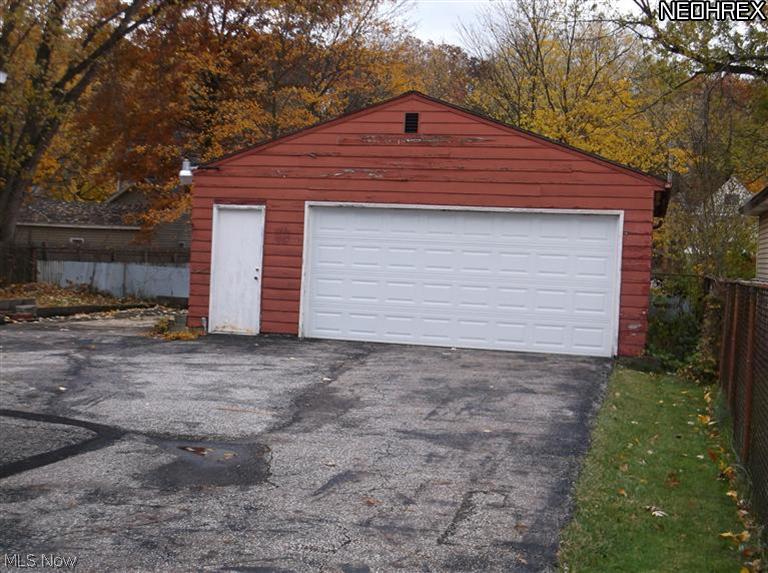 463 Spaulding Street Akron, OH 44310 - Photo 20 of 20 Two car detached garage.