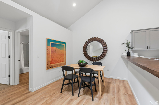2047 West Abbey View Road, Unit 17C West Jordan, UT 84088 - Photo 14 of 50 Dining area