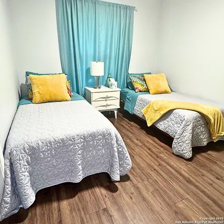 $1,725 | 4542 Lyceum Drive, San Antonio, TX 78229