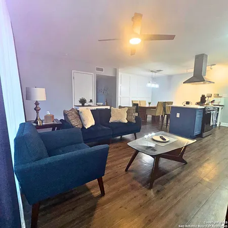$1,725 | 4542 Lyceum Drive, San Antonio, TX 78229