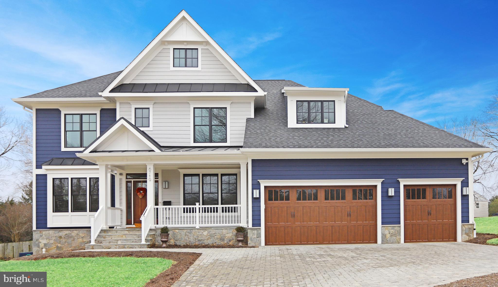 GORGEOUS CUSTOM-BUILT IN 2018!