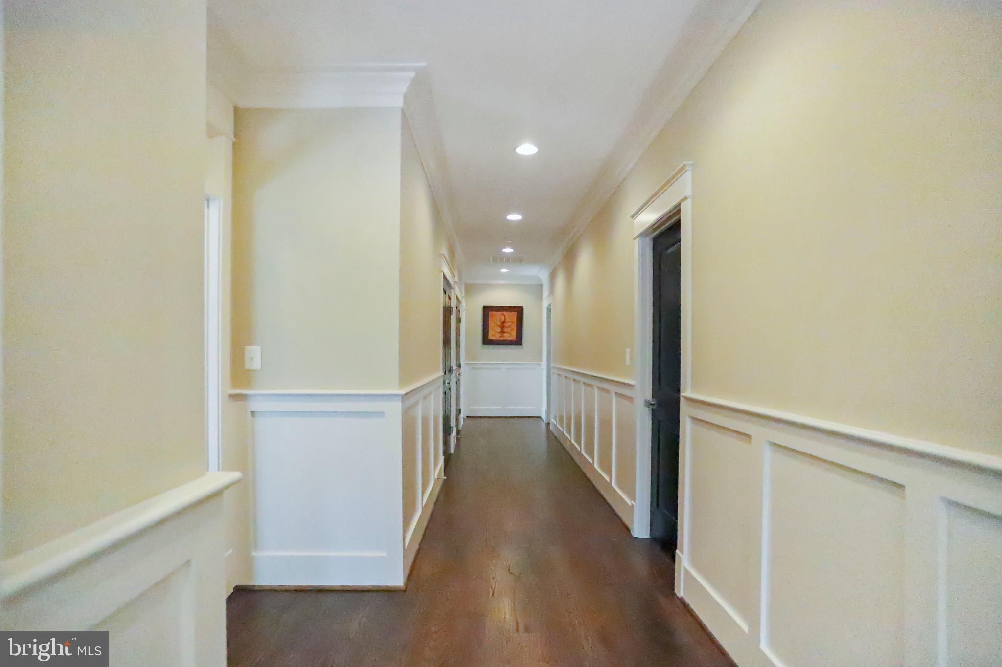 6719 Van Fleet Drive McLean, VA 22101 - Photo 19 of 37 Upper Level Hallway - 4 Spacious BRs on this level