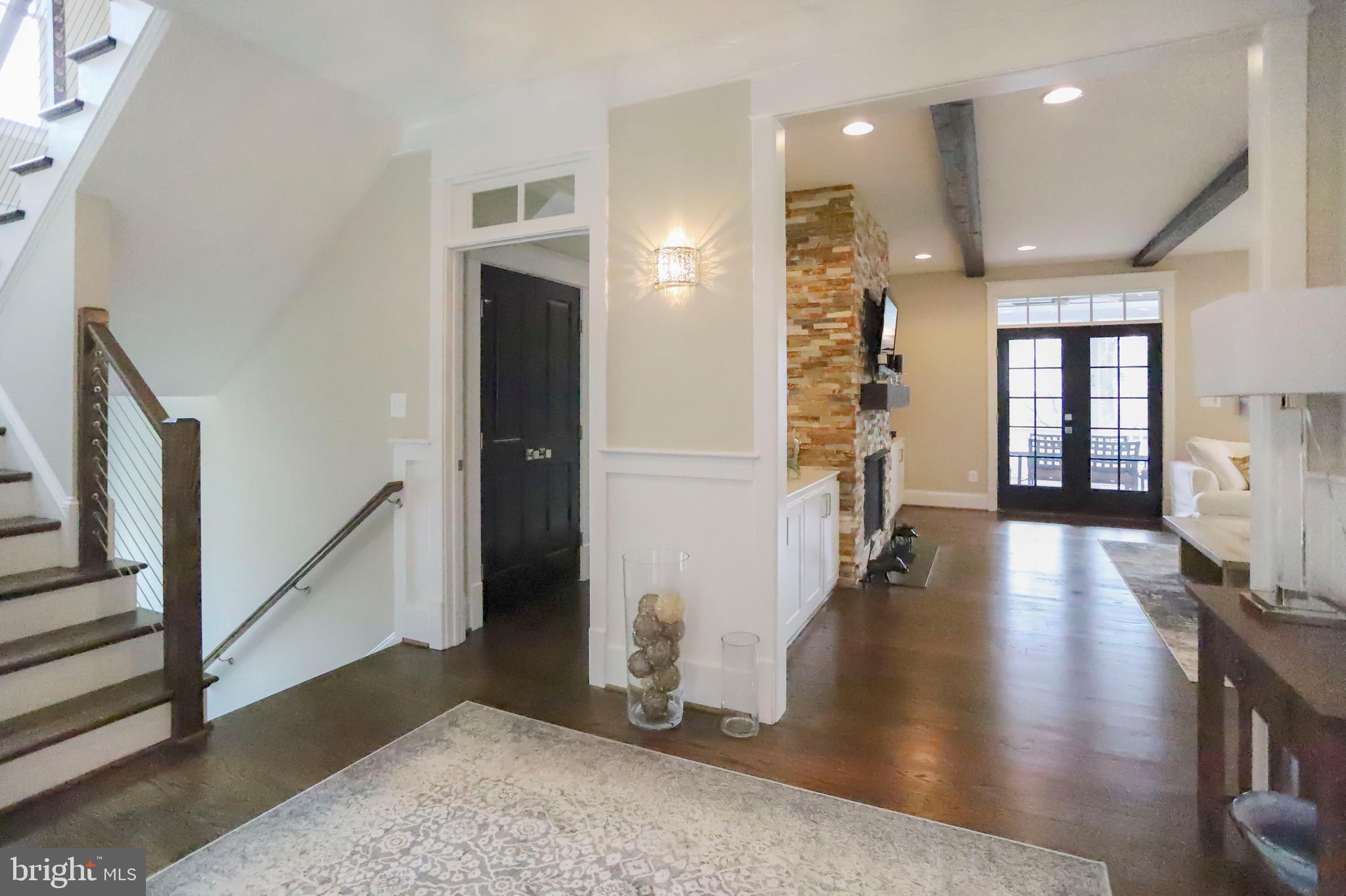 6719 Van Fleet Drive McLean, VA 22101 - Photo 4 of 37 Warm and Inviting Entrance Foyer