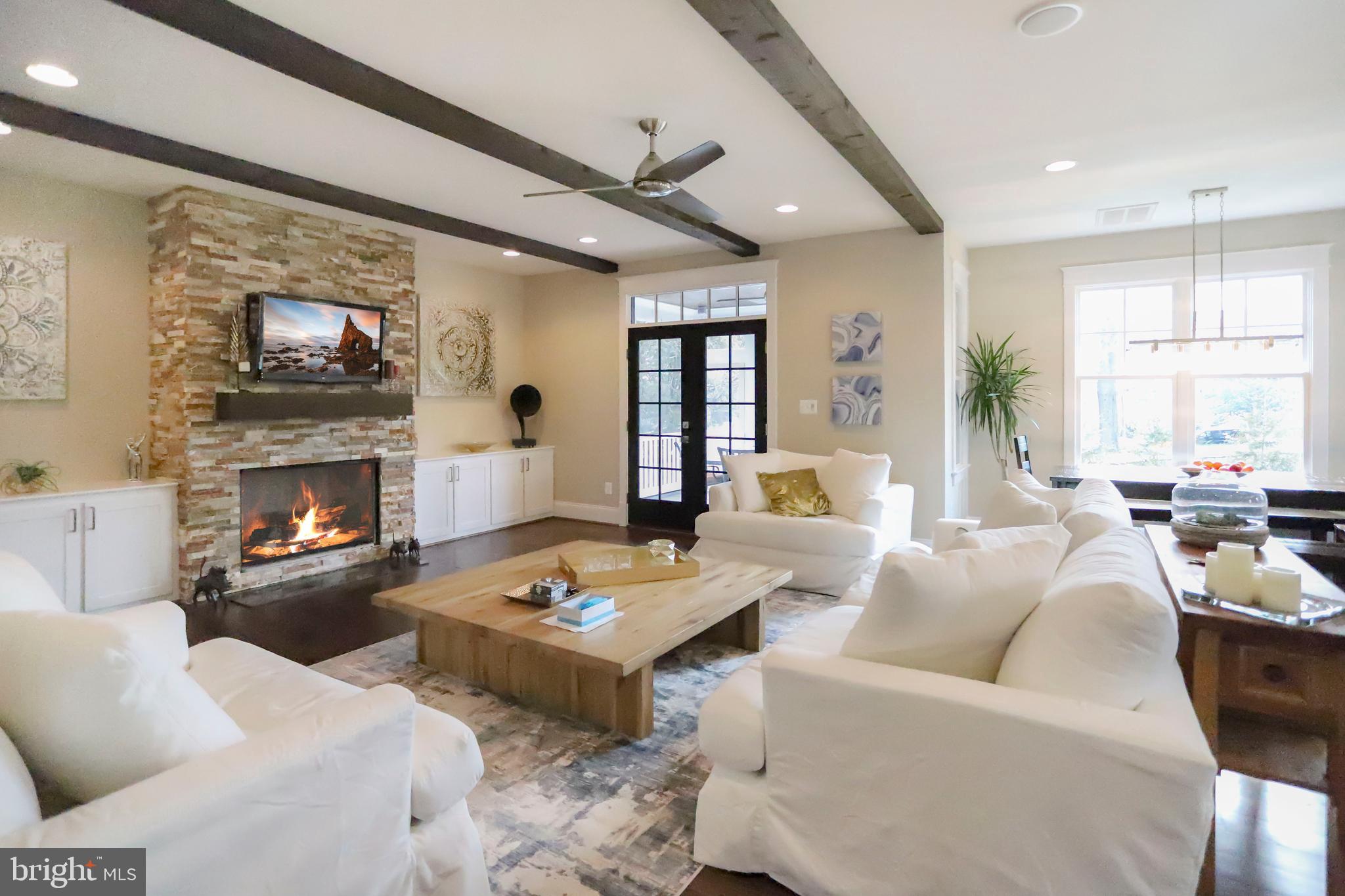 6719 Van Fleet Drive McLean, VA 22101 - Photo 8 of 37 View of Large Family Room and Door to Porch