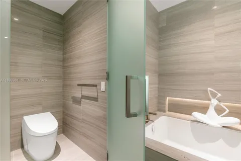 $4,990,000 | 18975 Collins Avenue, Unit 3402, Sunny Isles Beach, FL 33160