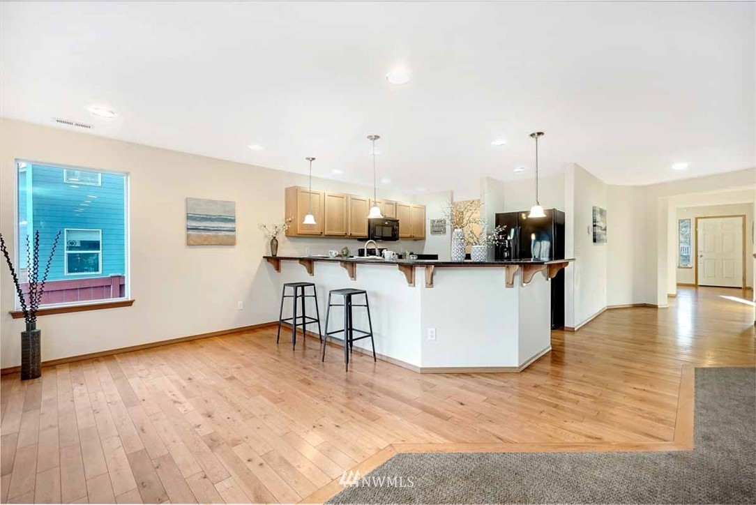 24204 185th Loop Southeast Covington, WA 98042 - Photo 7 of 25 Gallery Image 7
