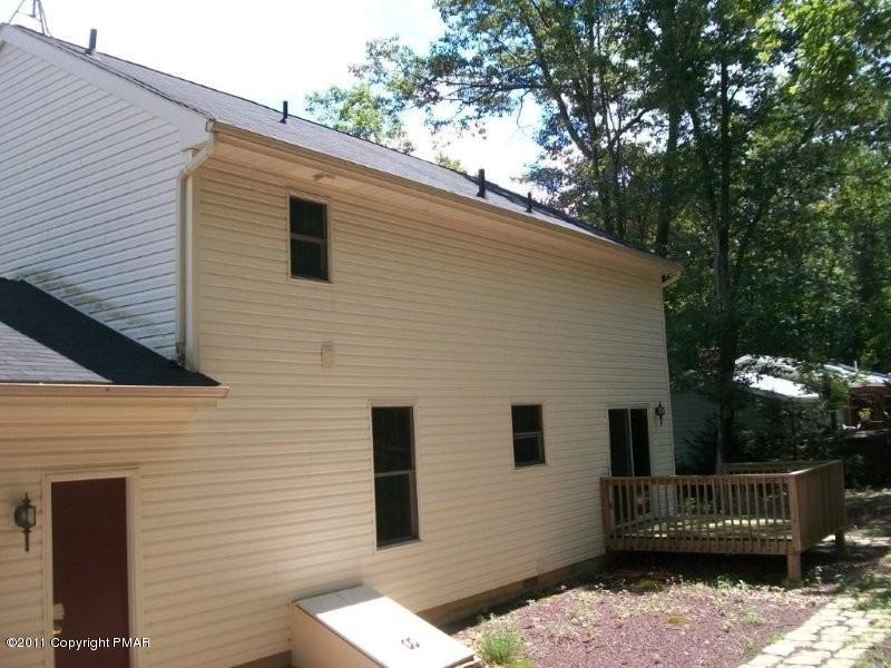 180 Eagle Path Bushkill, PA 18324 - Photo 11 of 11 Rear View