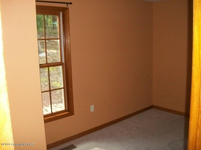 180 Eagle Path Bushkill, PA 18324 - Photo 7 of 11 Bedroom #1