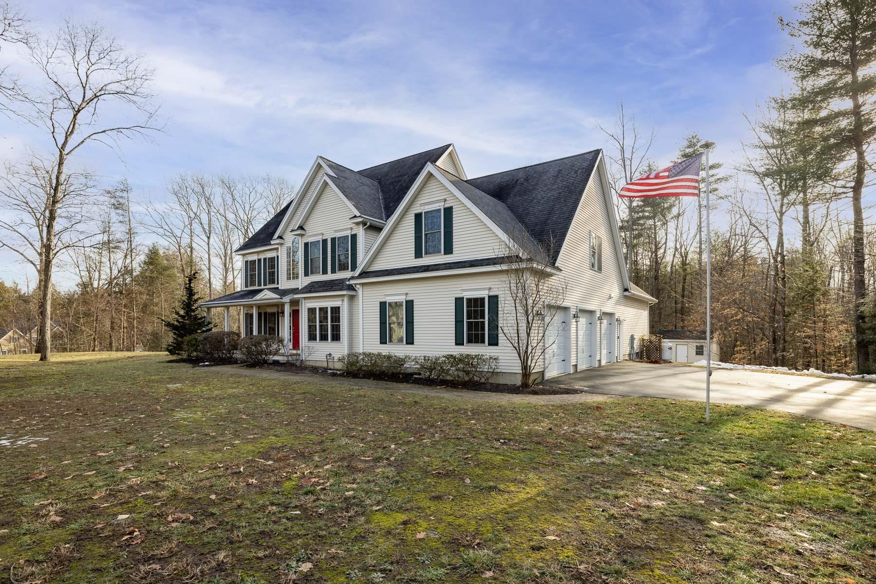 30 Maplevale Road East Kingston, NH 03827 - Photo 1 of 40