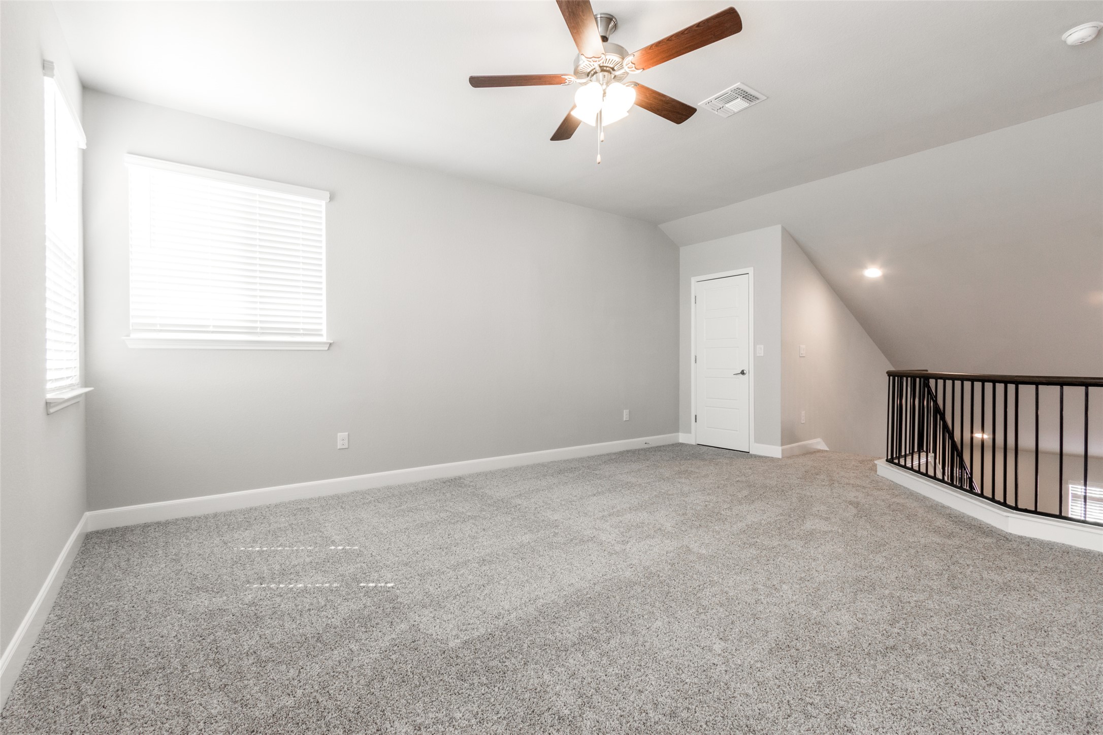 9301 Alex Lane Austin, TX 78748 - Photo 24 of 40 a view of an empty room with a window