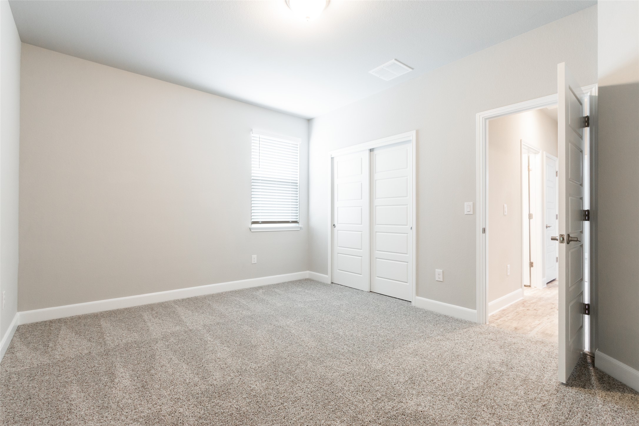 9301 Alex Lane Austin, TX 78748 - Photo 7 of 40 a view of an empty room and closet area