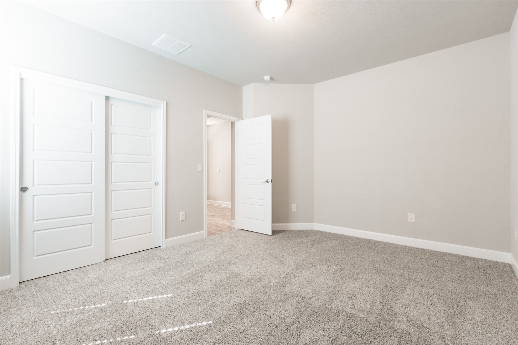 9301 Alex Lane Austin, TX 78748 - Photo 8 of 40 an empty room with closet