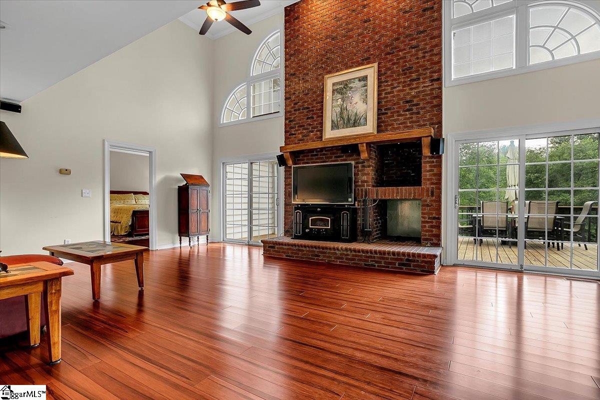 543 McKittrick Bridge Road Fountain Inn, SC 29644 - Photo 4 of 36