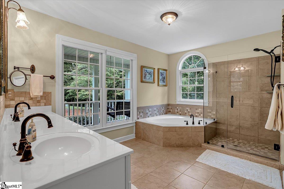 543 McKittrick Bridge Road Fountain Inn, SC 29644 - Photo 9 of 36