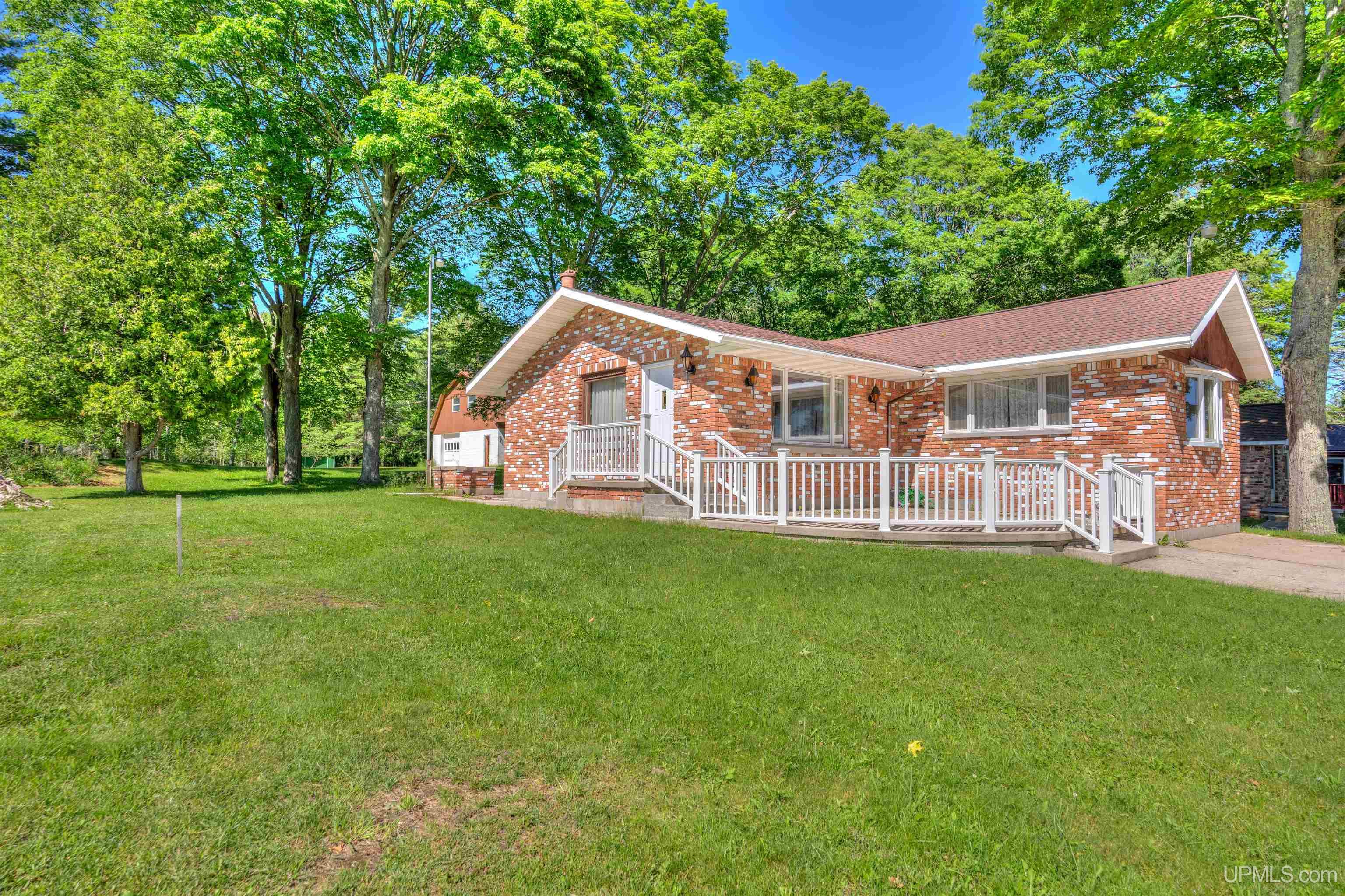 8176 Arrowhead Road Manistique, MI 49854 - Photo 6 of 53