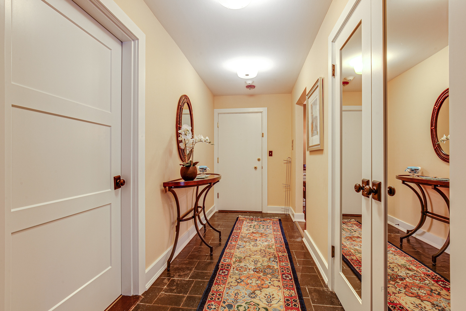2300 Windsor Mall, Unit 2E Park Ridge, IL 60068 - Photo 6 of 23 a view of a hallway with furniture