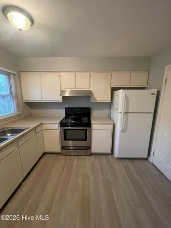 $1,317 | 608 West Church Street, Elizabeth City, NC 27909