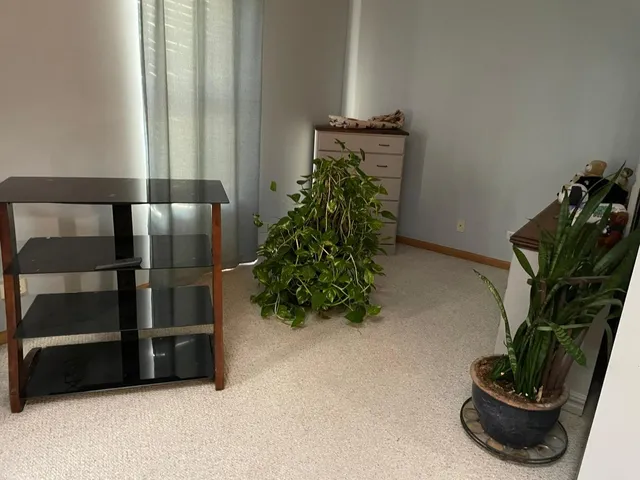 $2,100 | 724 County Line Road, Unit 724, Aurora, IL 60502