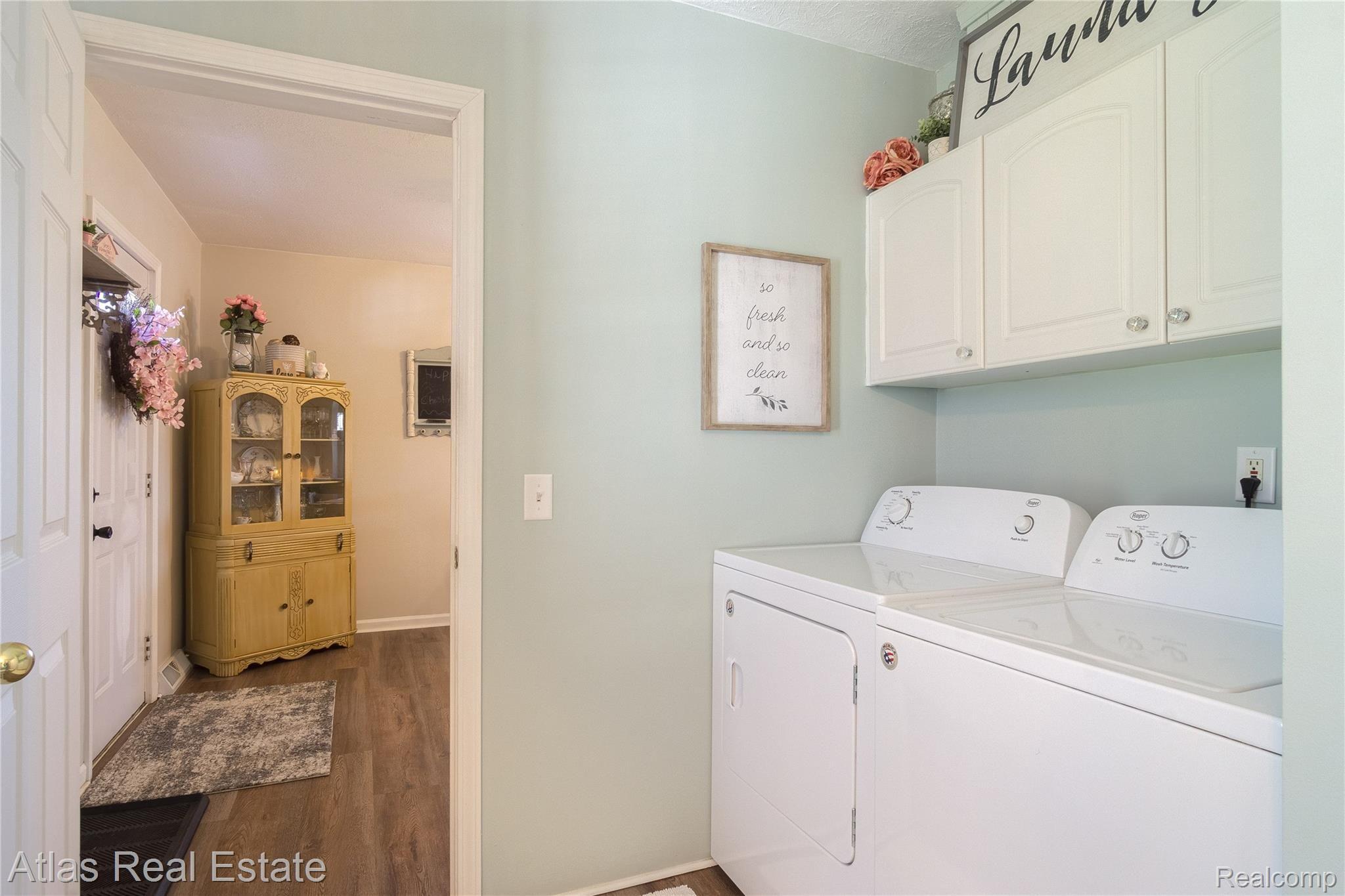 9053 Perry Road Atlas, MI 48411 - Photo 29 of 41 Interiors (18 of 32).jpg