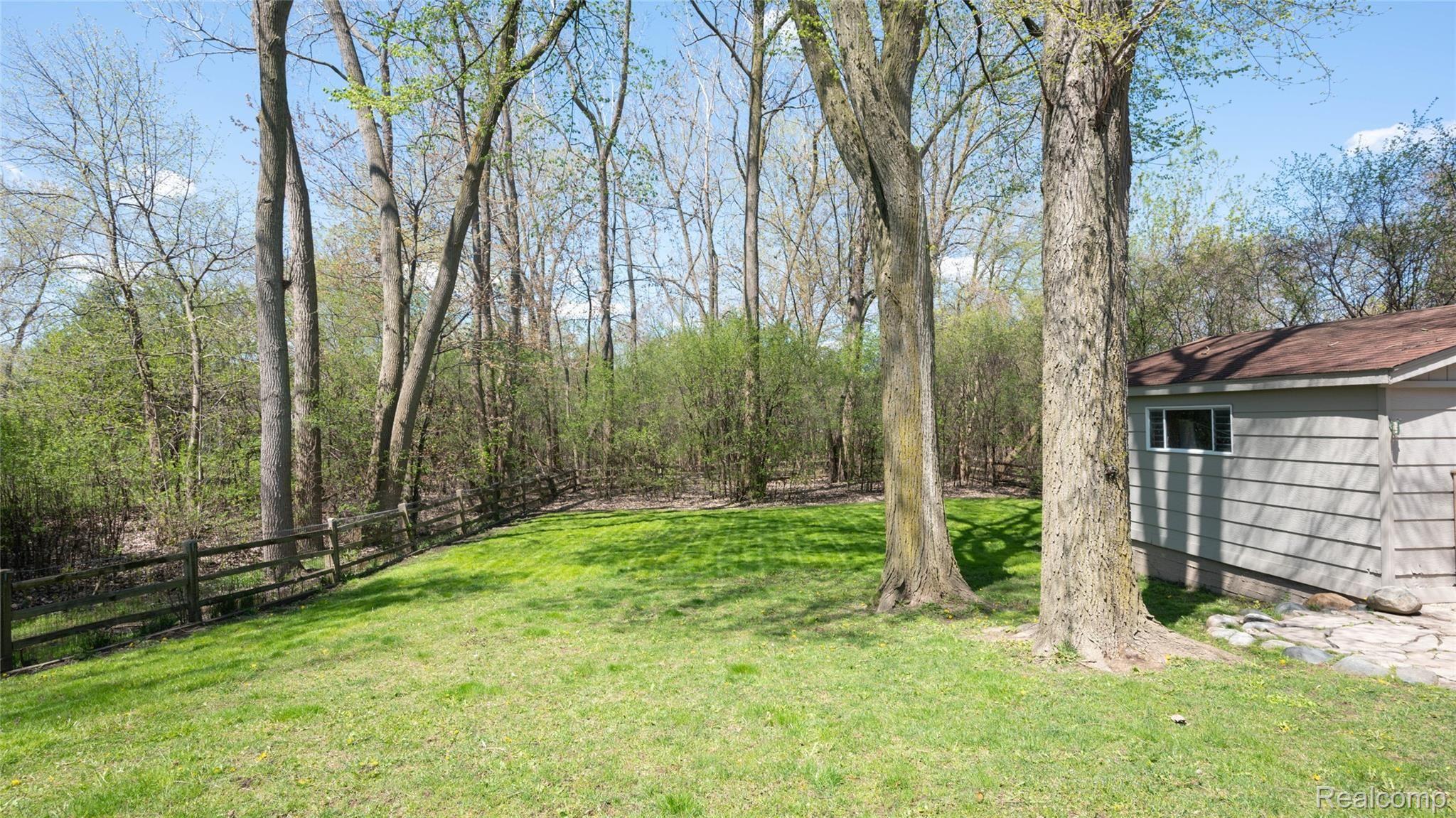 3317 McClure Road Troy, MI 48084 - Photo 42 of 50 008_49 - Copy.jpg
