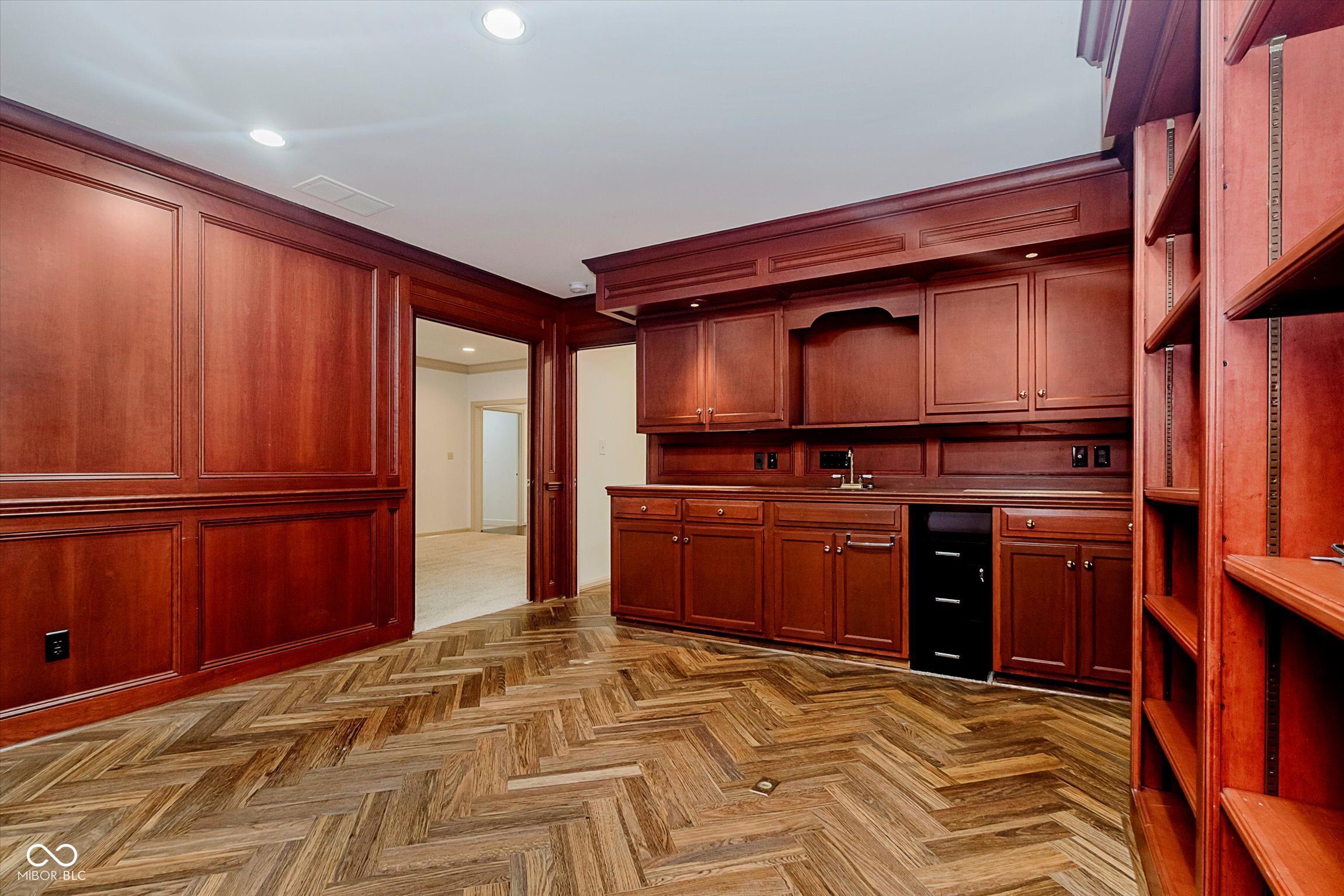 8649 Cricket Tree Lane Indianapolis, IN 46260 - Photo 23 of 58