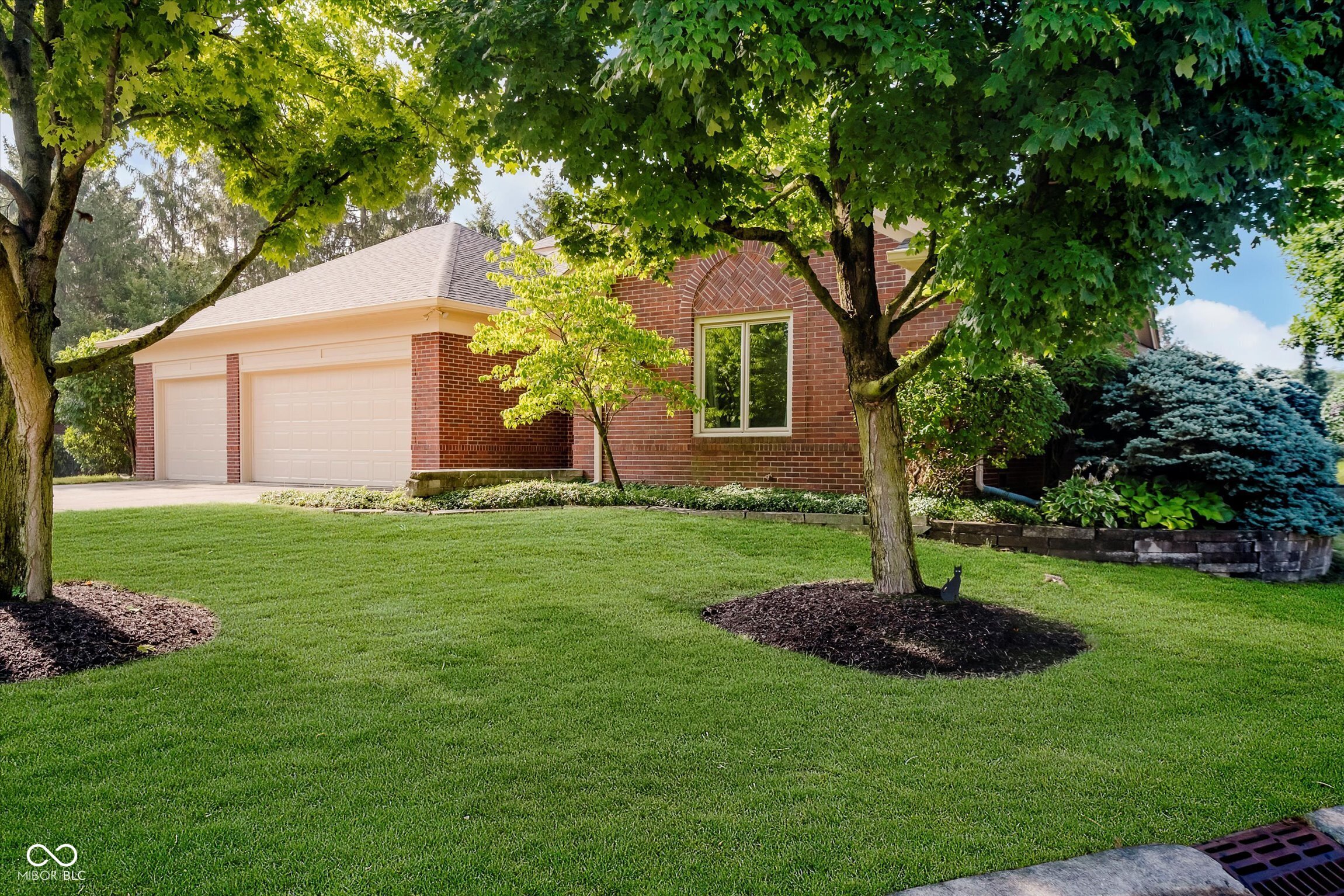 8649 Cricket Tree Lane Indianapolis, IN 46260 - Photo 3 of 58