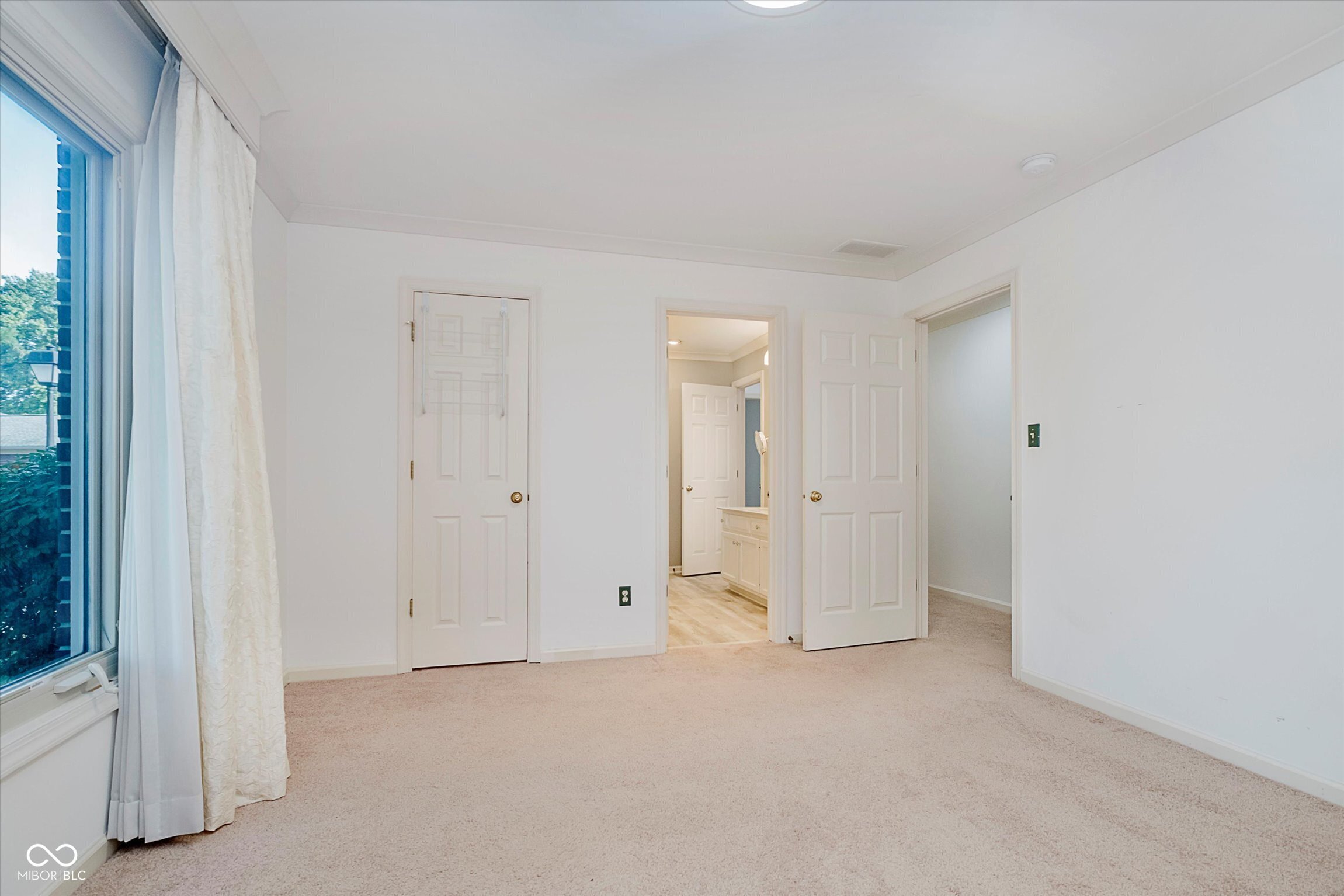 8649 Cricket Tree Lane Indianapolis, IN 46260 - Photo 35 of 58