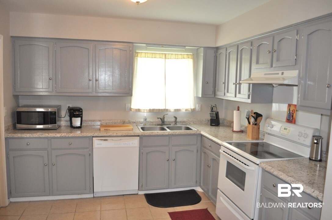 3629 Vista Ridge Drive Mobile, AL 36693 - Photo 7 of 16 Kitchen