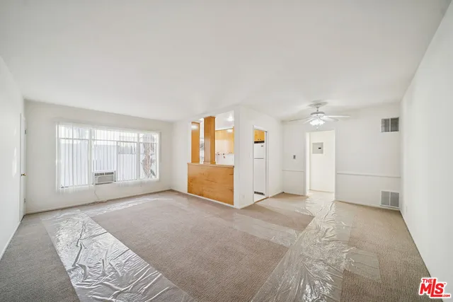 $1,995 | 8442 Blackburn Avenue, Unit 8, Los Angeles, CA 90048