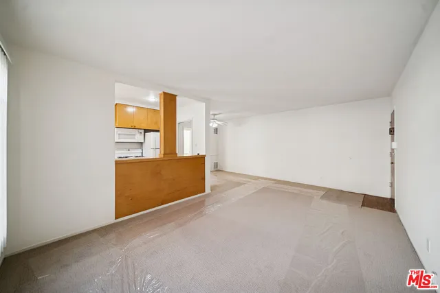 $1,995 | 8442 Blackburn Avenue, Unit 8, Los Angeles, CA 90048