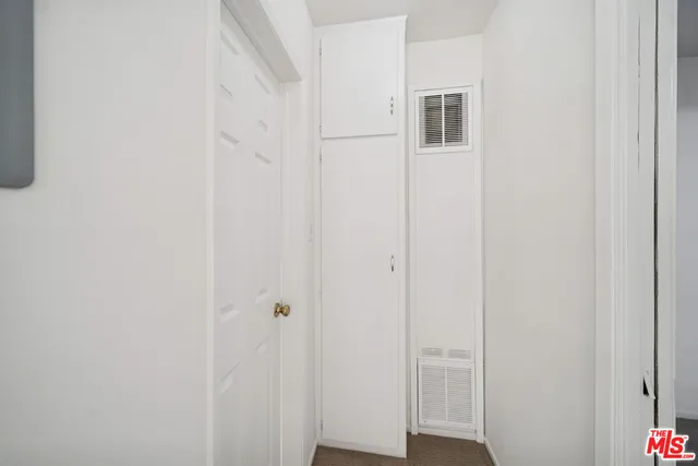 $1,995 | 8442 Blackburn Avenue, Unit 8, Los Angeles, CA 90048