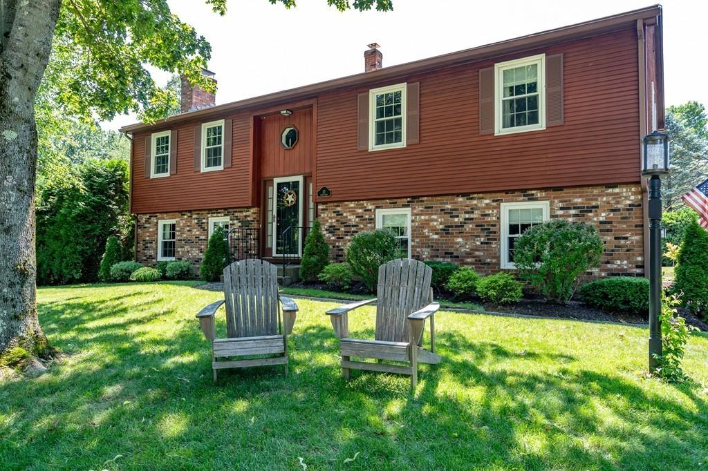 12 Robin Road Easthampton, MA 01027 - Photo 3 of 37 Gallery Image 3