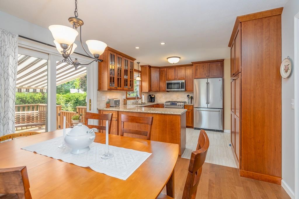 12 Robin Road Easthampton, MA 01027 - Photo 6 of 37 Gallery Image 6