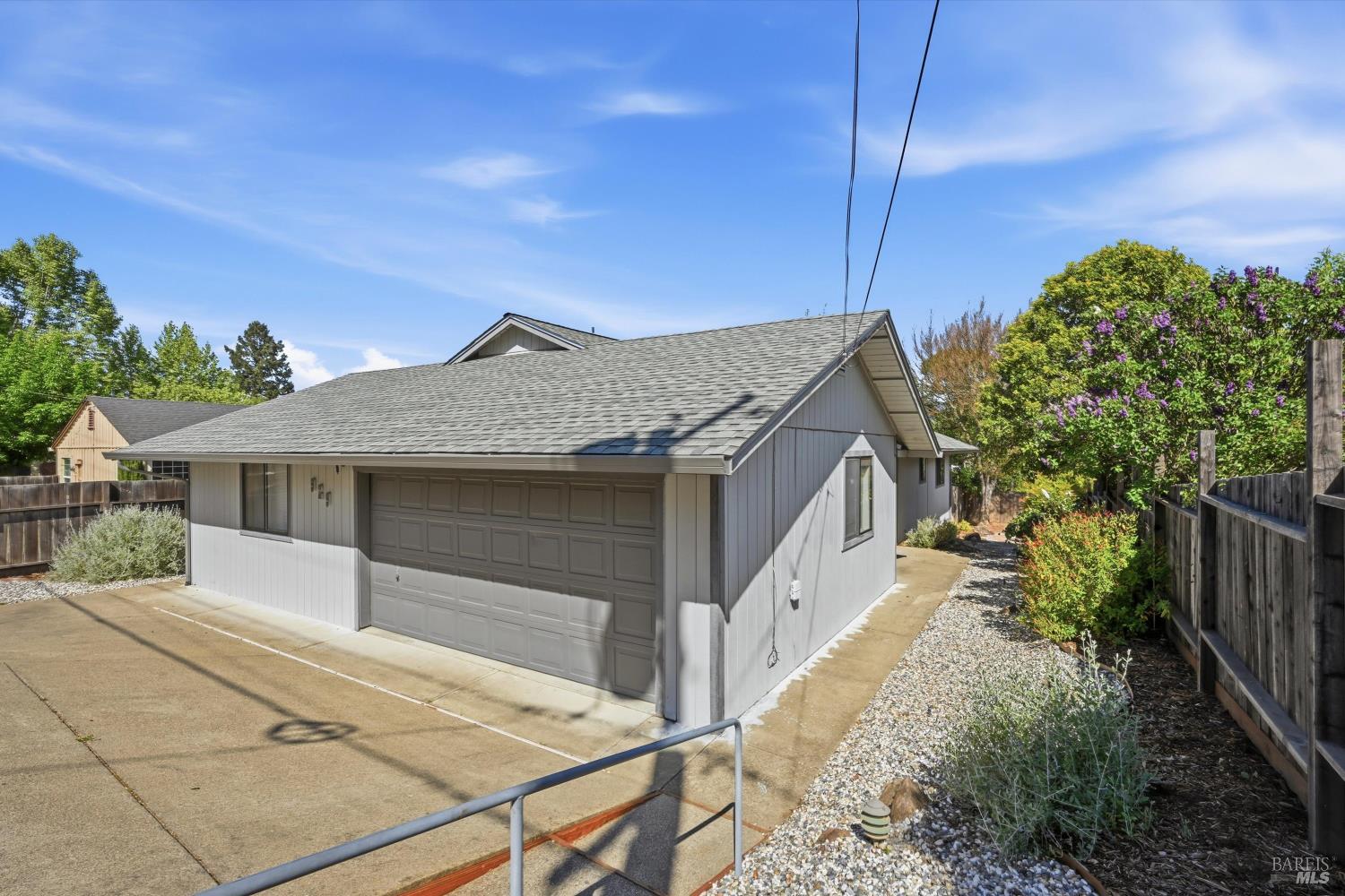 929 Helen Avenue Ukiah, CA 95482 - Photo 29 of 36 a front view of a house with a yard