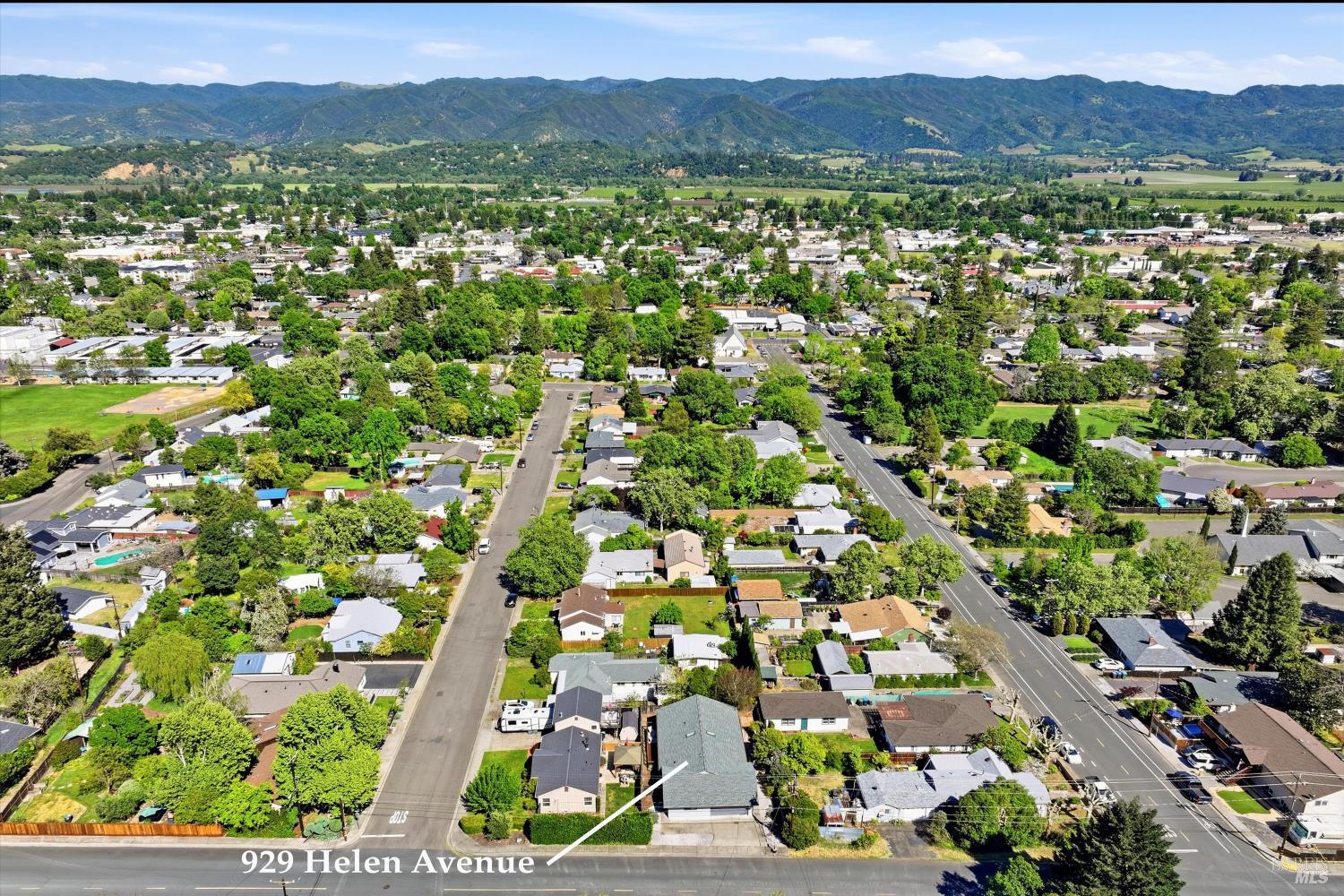 929 Helen Avenue Ukiah, CA 95482 - Photo 33 of 36 an aerial view of residential houses and outdoor space