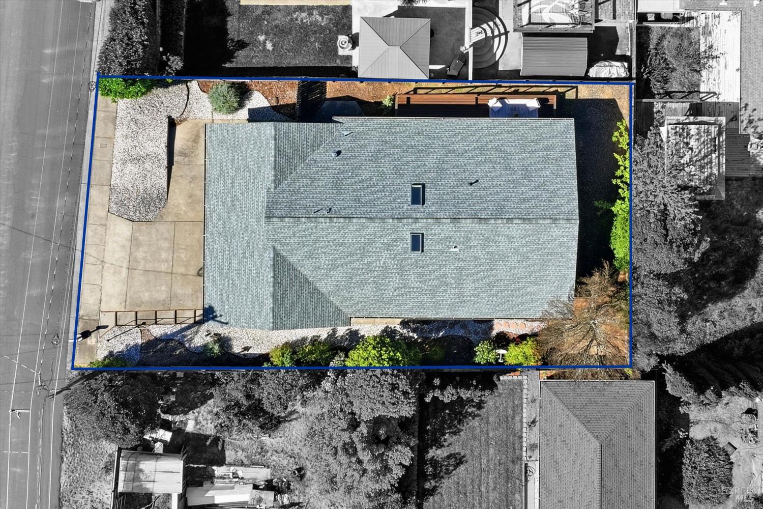 929 Helen Avenue Ukiah, CA 95482 - Photo 35 of 36 a aerial view of a house with a yard and large tree