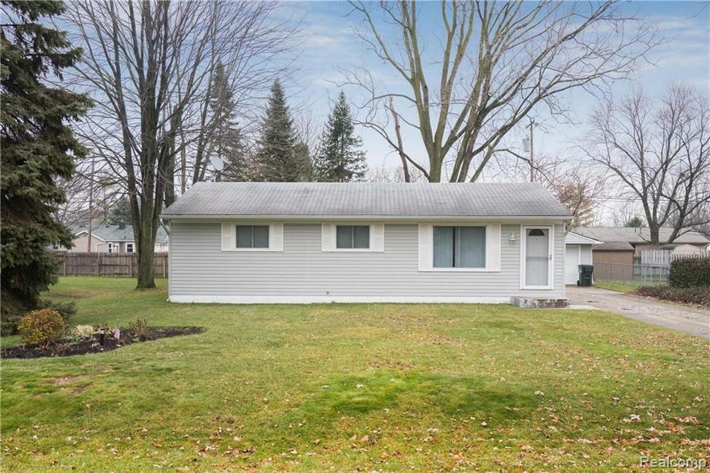 2725 Bridget Avenue Rochester Hills, MI 48307 - Photo 2 of 21
