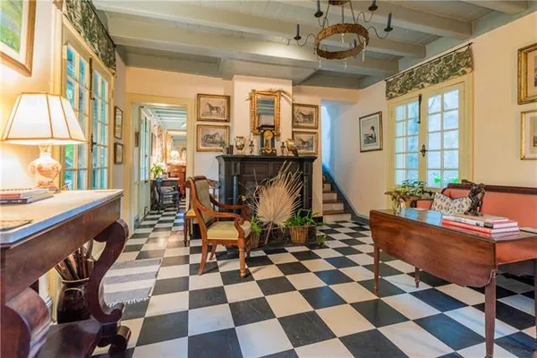 $2,900 | 1111 Bourbon Street, Unit REAR, New Orleans, LA 70116