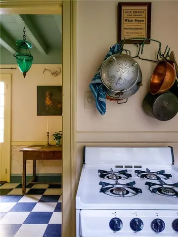 $3,200 | 1111 Bourbon Street, Unit REAR, New Orleans, LA 70116