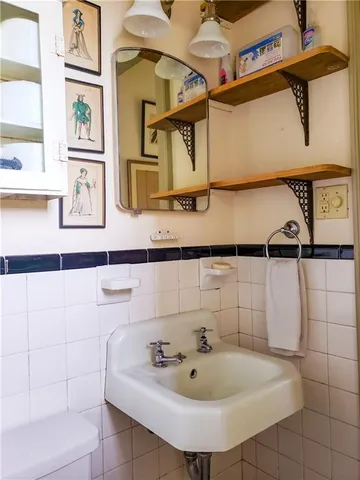 $3,200 | 1111 Bourbon Street, Unit REAR, New Orleans, LA 70116