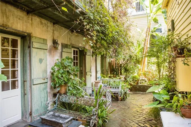 $3,200 | 1111 Bourbon Street, Unit REAR, New Orleans, LA 70116