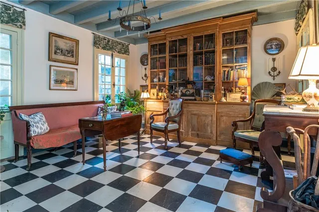 $3,200 | 1111 Bourbon Street, Unit REAR, New Orleans, LA 70116