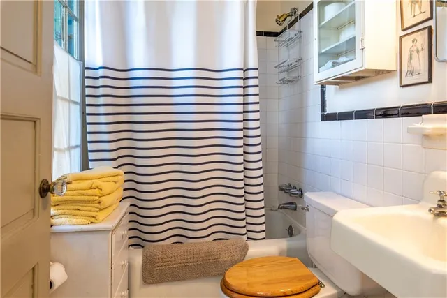 $3,200 | 1111 Bourbon Street, Unit REAR, New Orleans, LA 70116