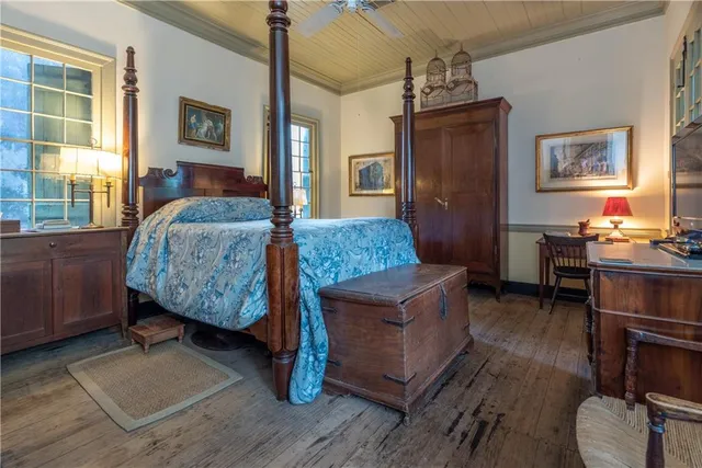 $3,200 | 1111 Bourbon Street, Unit REAR, New Orleans, LA 70116