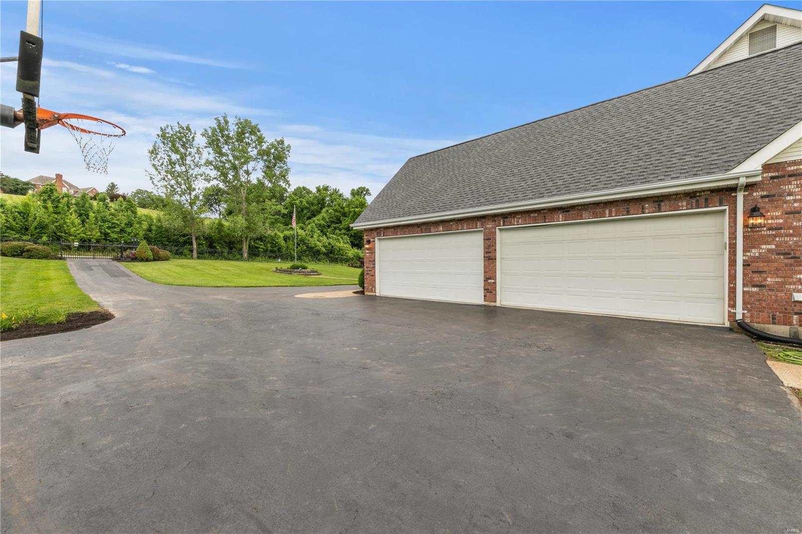 226 Fick Farm Road Chesterfield, MO 63005 - Photo 11 of 77 Gallery Image 11