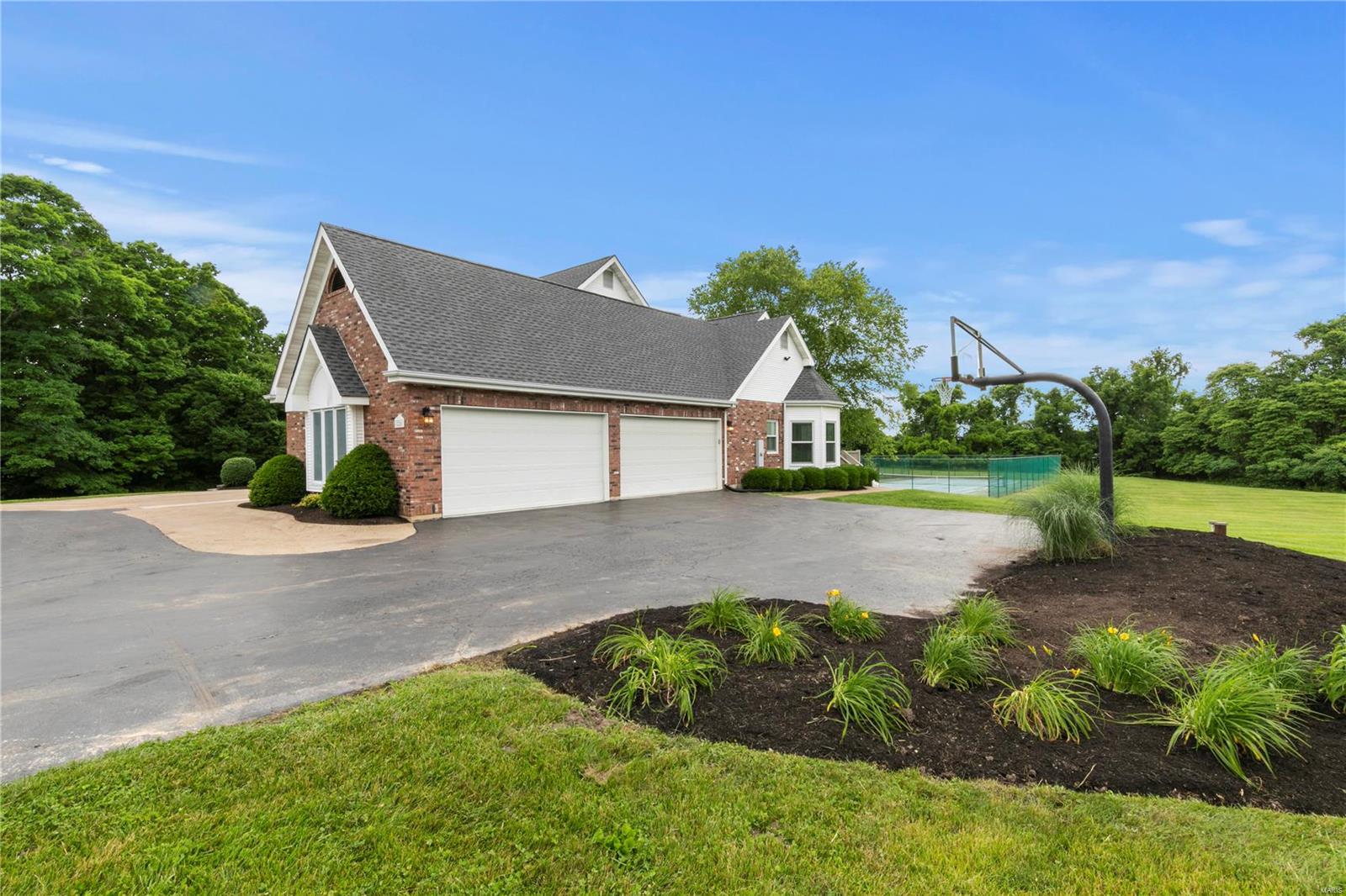 226 Fick Farm Road Chesterfield, MO 63005 - Photo 9 of 77 Gallery Image 9